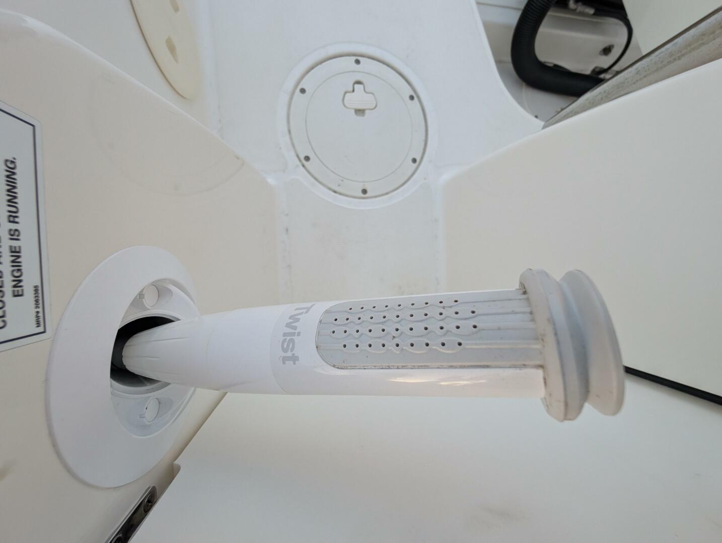 2023 Boston Whaler 240 Vantage - Image 58