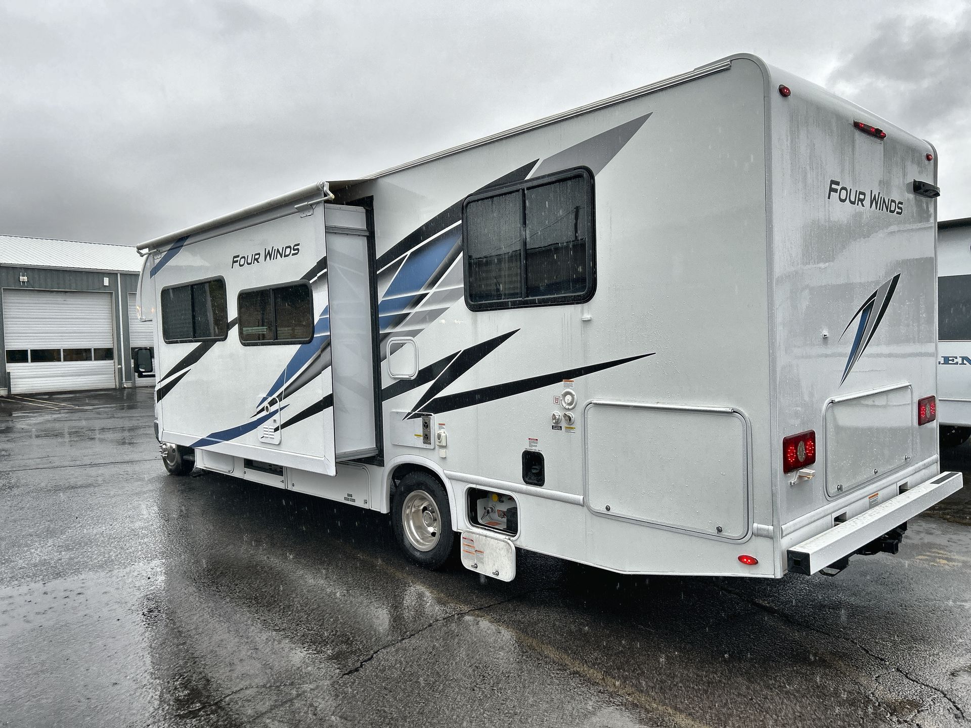 2025 Thor Motor Coach Four Winds 28Z - Image 22
