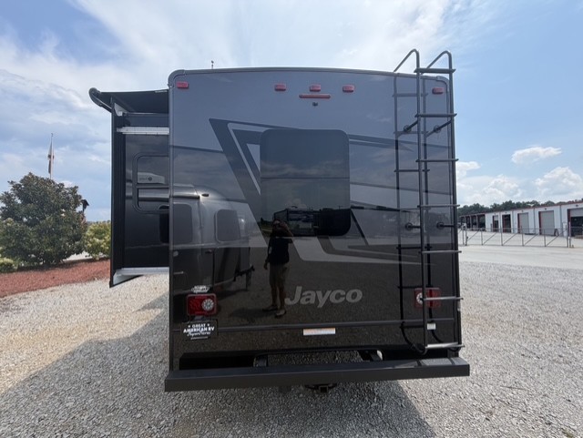 2027 JAYCO GREYHAWK 29MV - Image 5