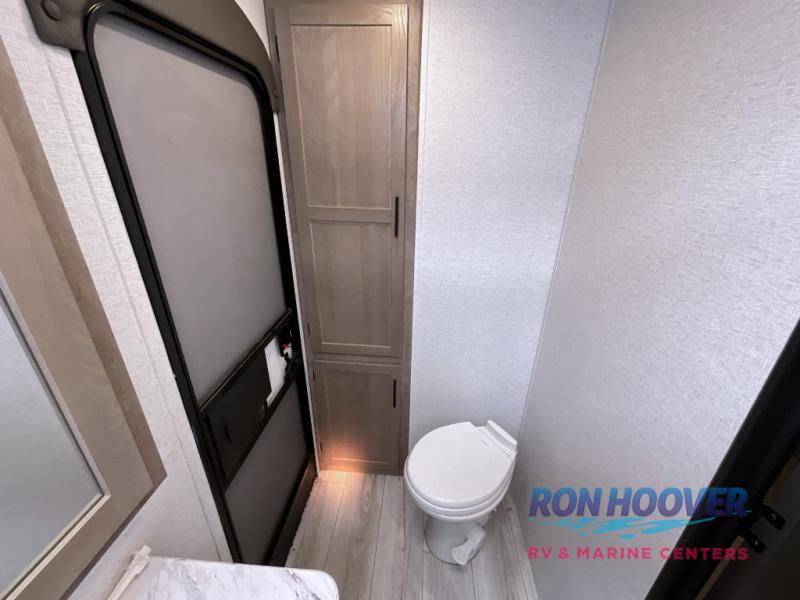2025 KEYSTONE 310BR - Image 19