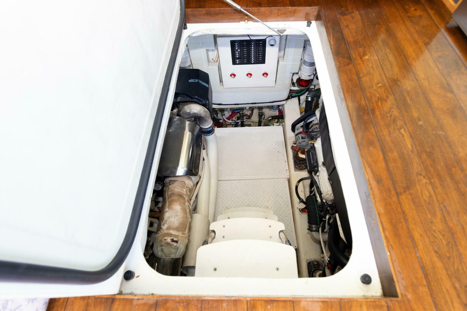 2014 Tiara Yachts 5000 Express - Image 40