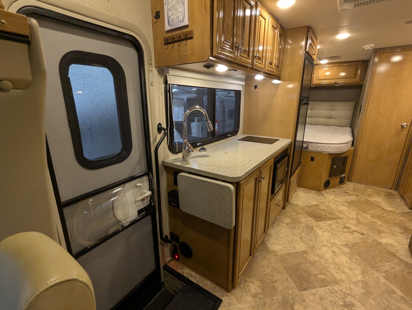 2018 Thor Motor Coach Citation Sprinter 24SJ - Image 12