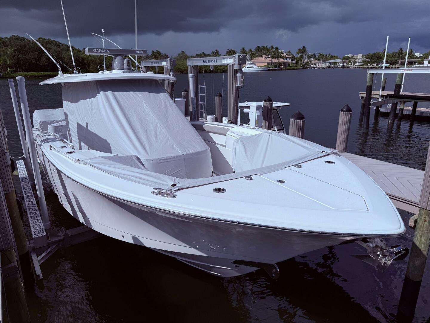 2006 Carver 43 Motor Yacht - Image 17