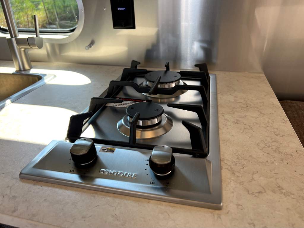 2026 AIRSTREAM CARAVEL 16RB - Image 12