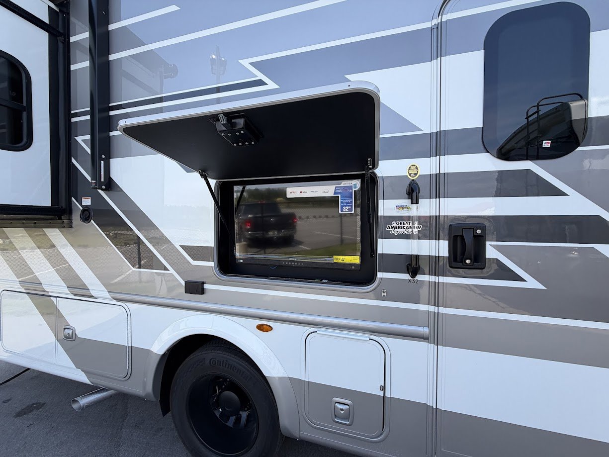 2026 THOR MOTOR COACH MAGNITUDE GRAND X32 - Image 9