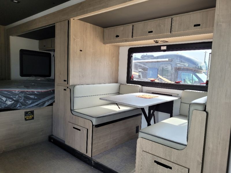 2026 Grand Design Lineage Series M 25FW - Image 9