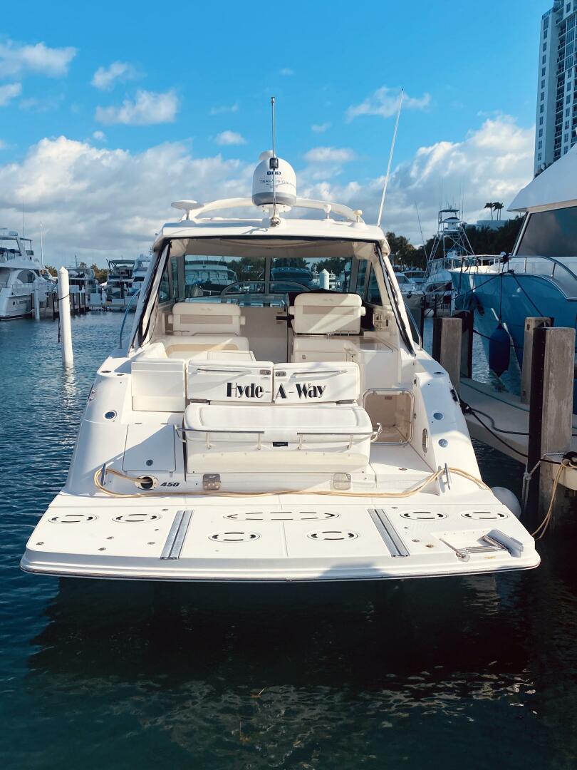2010 Sea Ray 450 Sundancer - Image 2