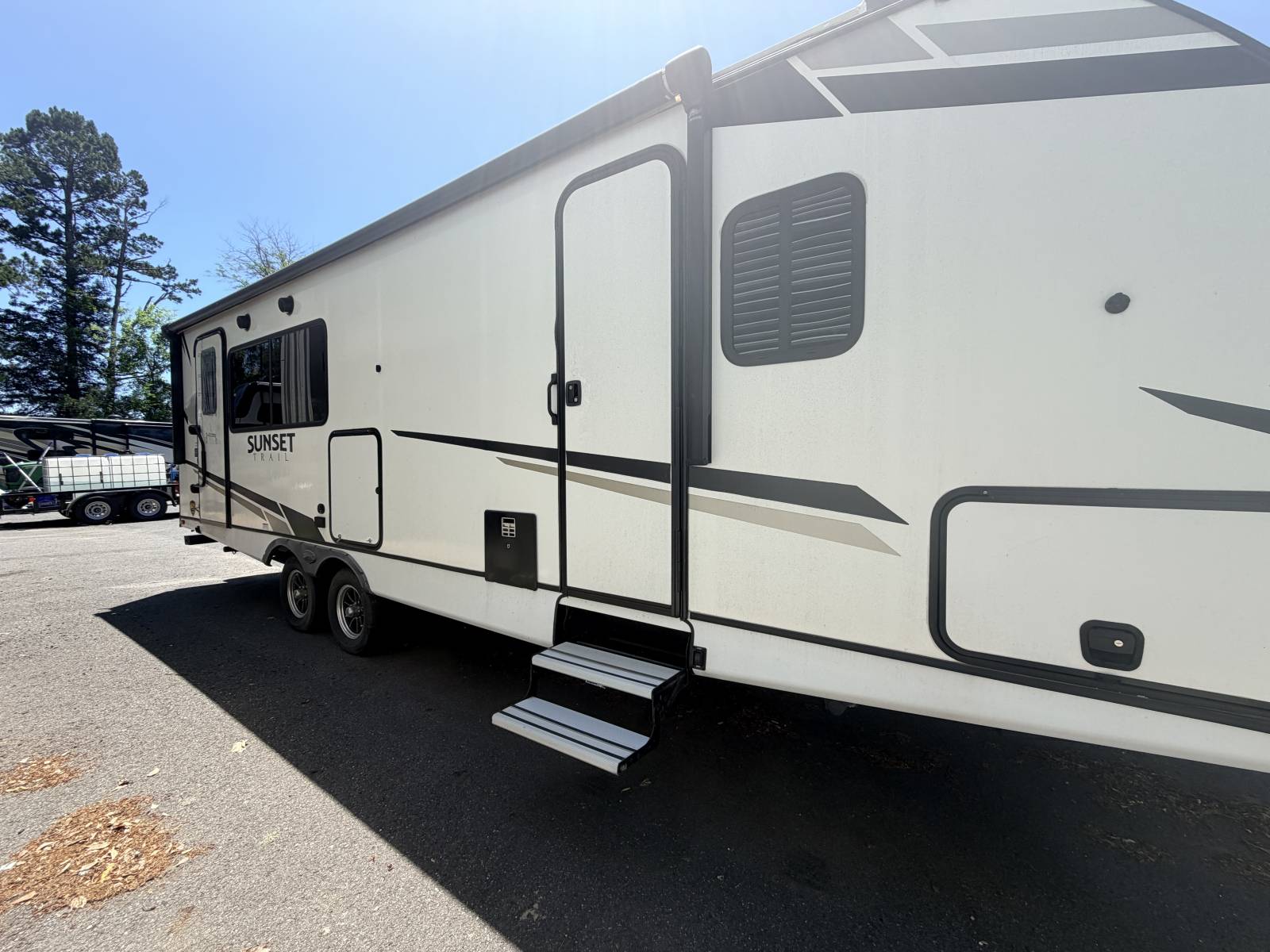2023 Keystone SUNSET TRAIL SL 256 RK - Image 4