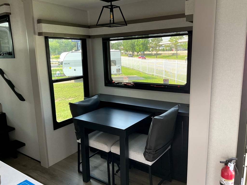 2026 JAYCO NORTH POINT 382 FLRB - Image 25