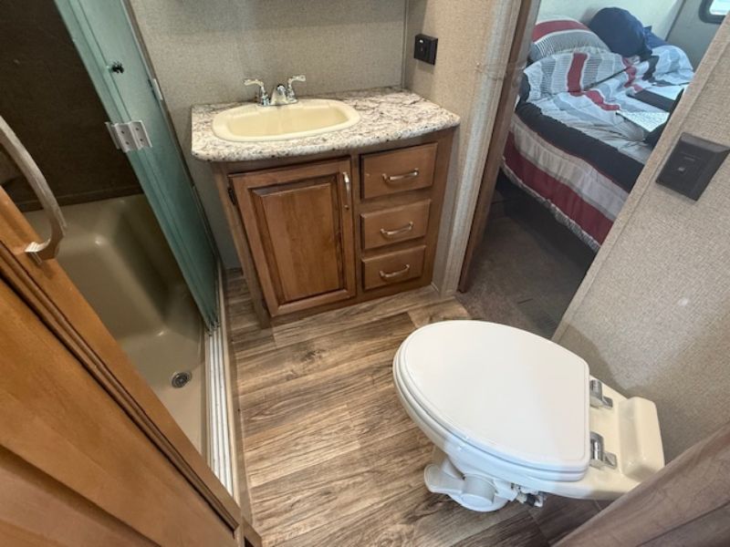2018 Keystone Laredo 358BP - Image 17