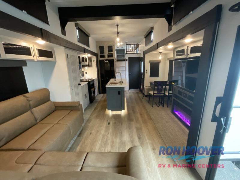 2026 PALOMINO PUMA 420LFT - Image 20
