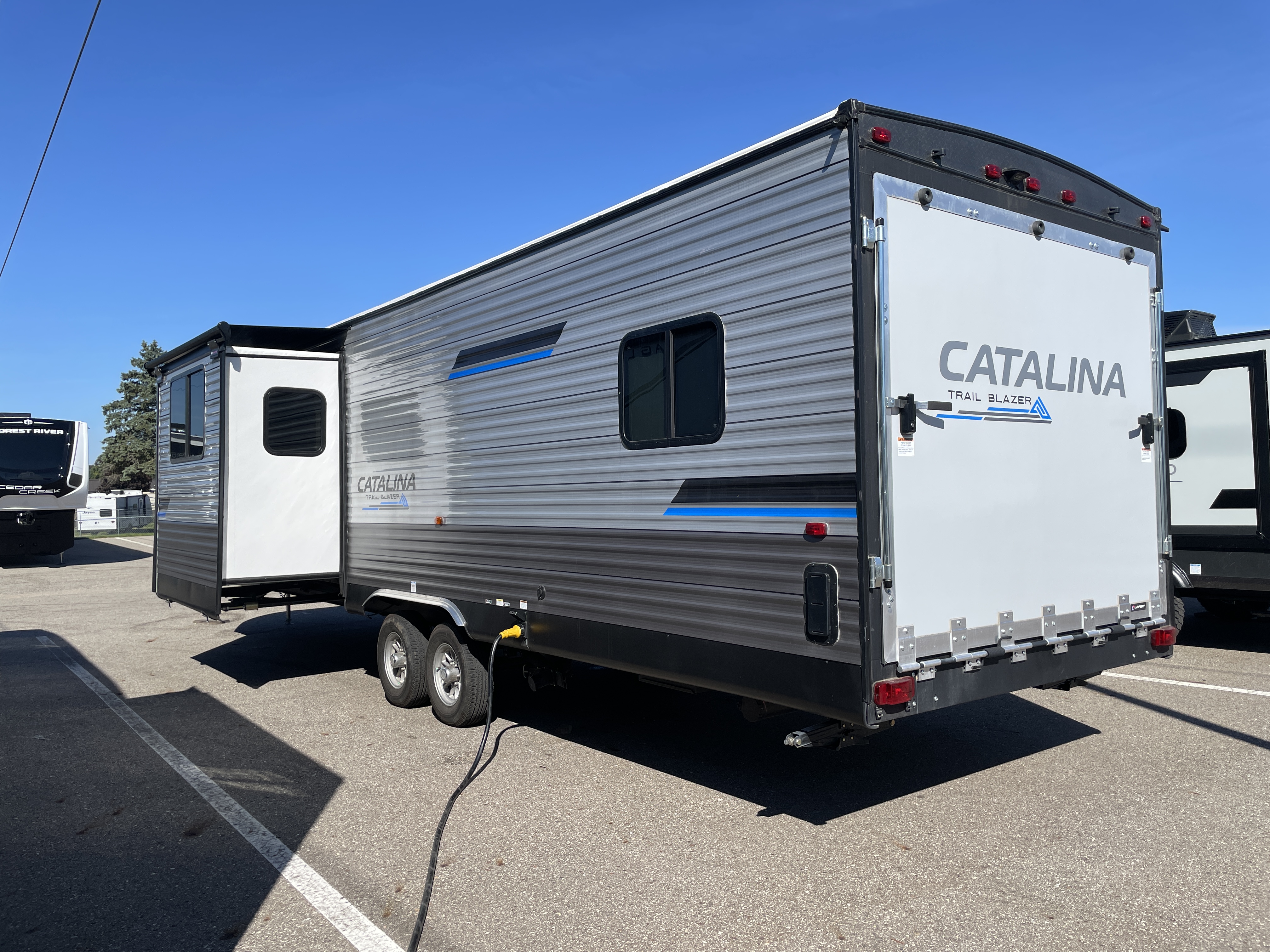 2023 Coachmen Catalina Trail Blazer 29THS - Image 5