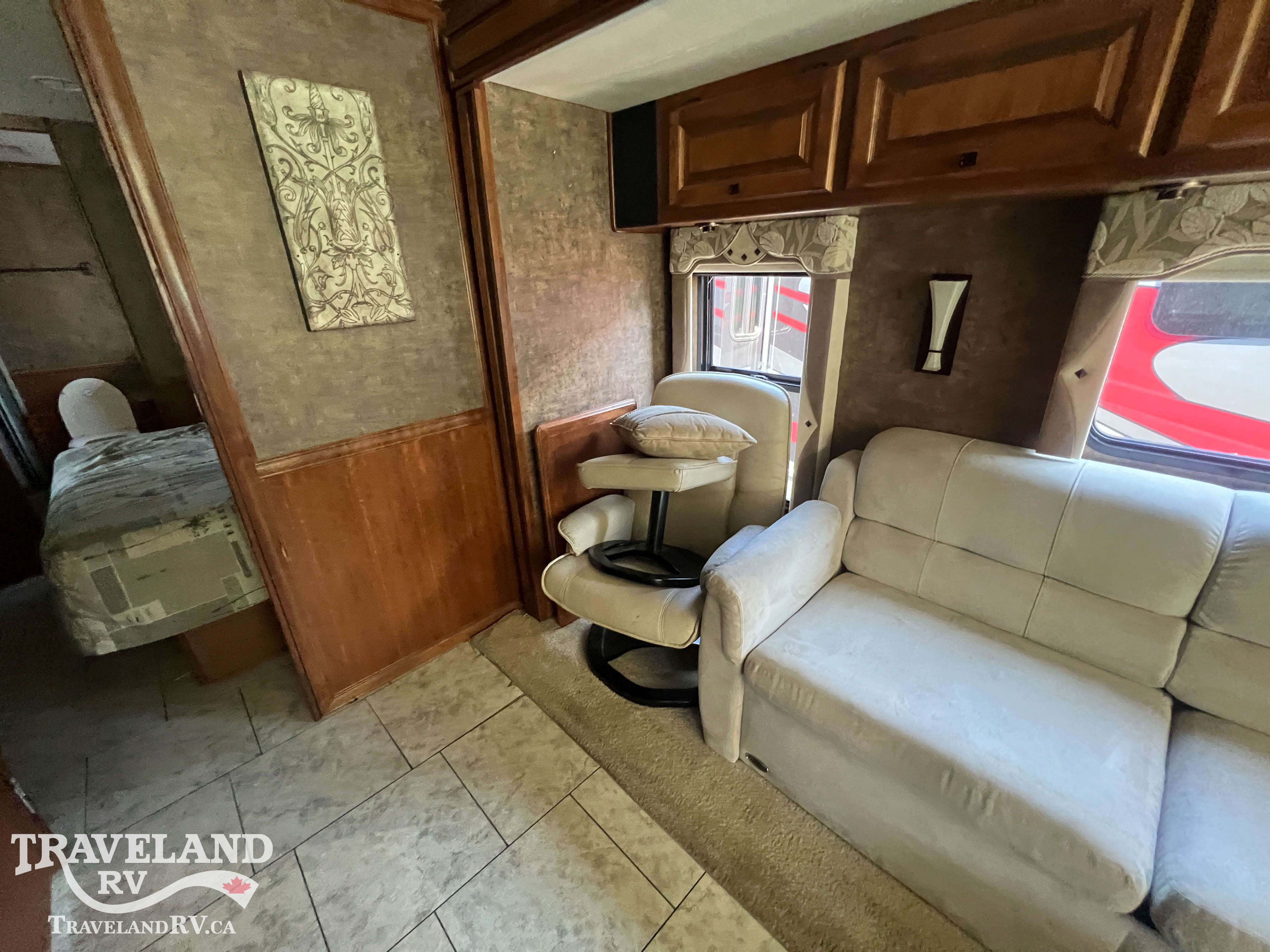 2012 Tiffin Allegro 36 LA - Image 16