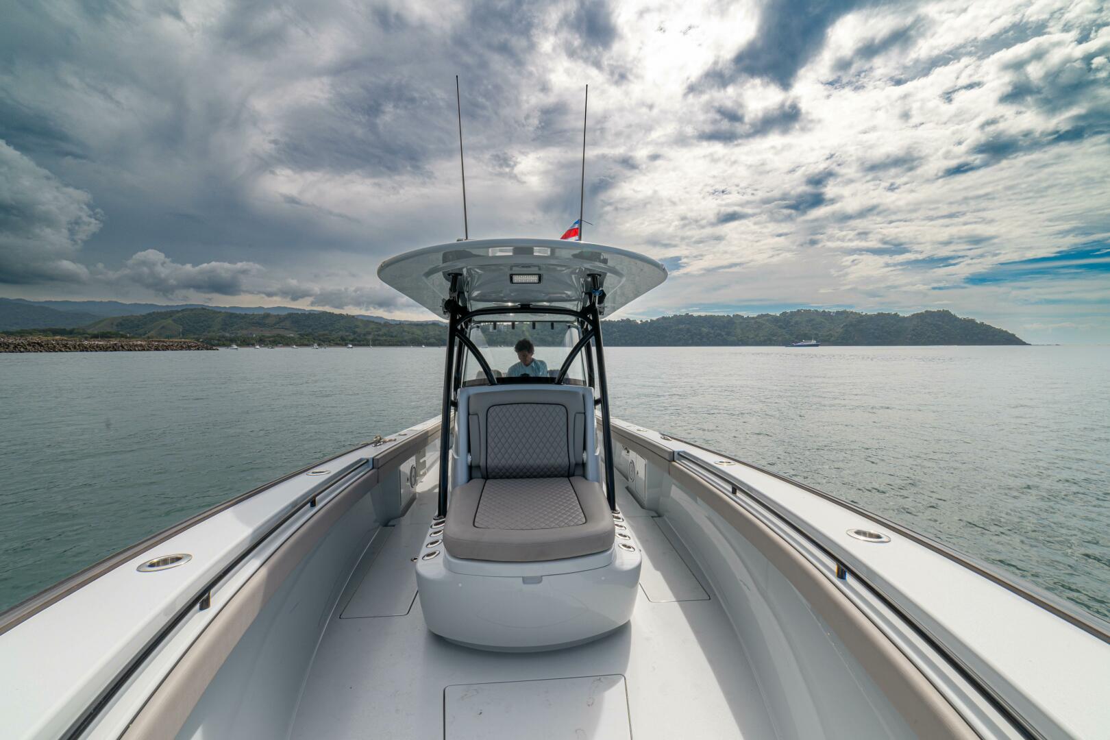 2024 Valhalla Boatworks V-33 - Image 7