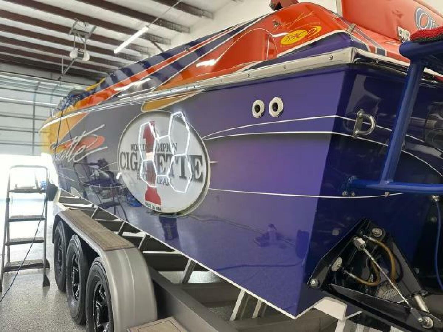 2005 Cigarette 39 Top Gun UNLIMITED - Image 12