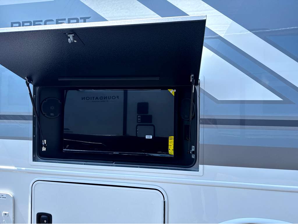 2027 JAYCO PRECEPT 31UL - Image 5