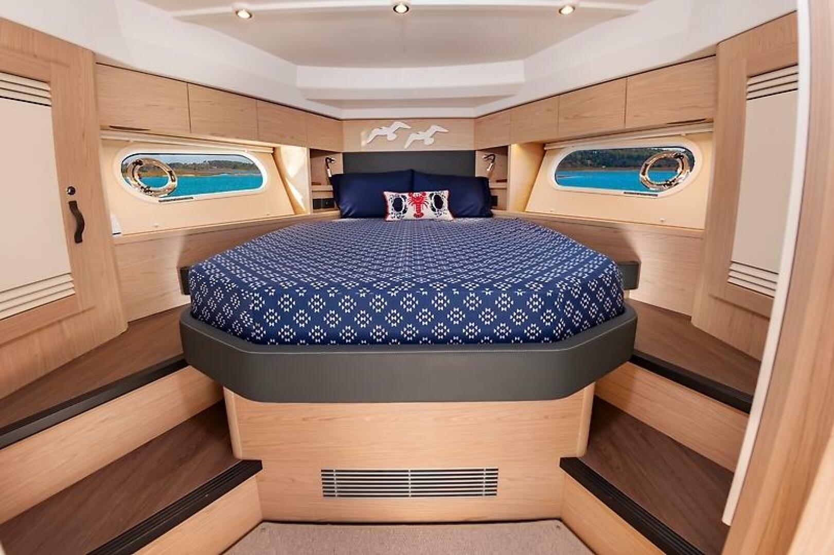 2022 Beneteau Swift Trawler - Image 33
