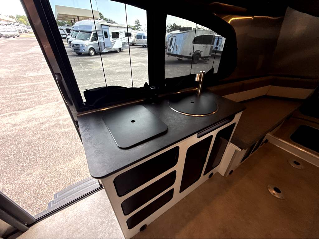 2026 AIRSTREAM Basecamp 20XE - Image 8