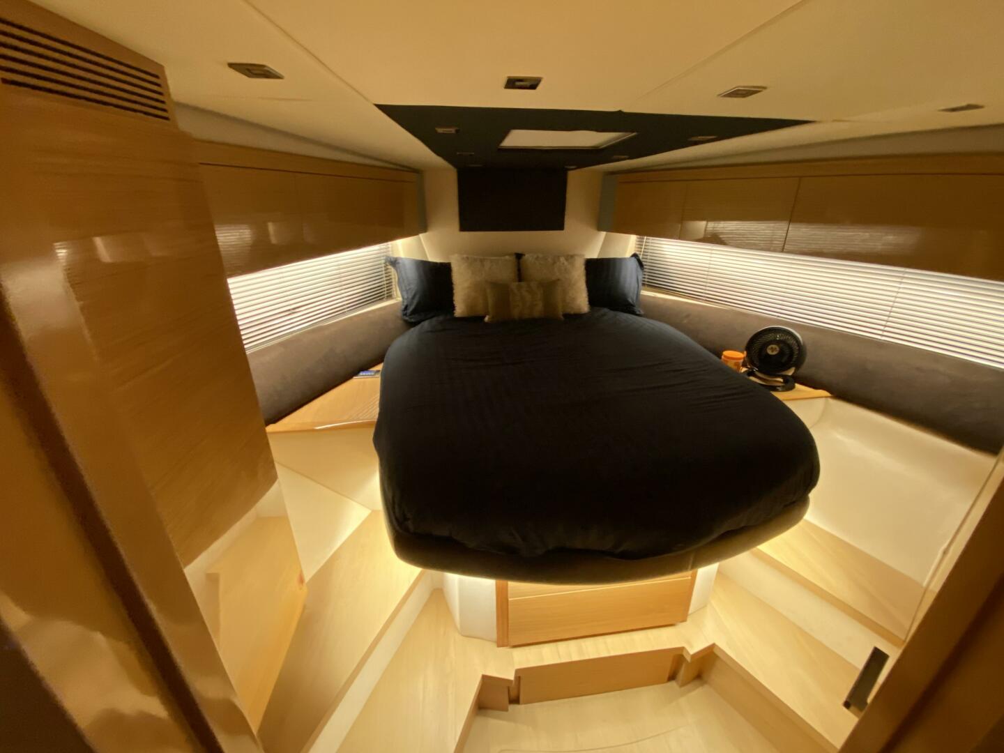 2010 Azimut Atlantis 54 - Image 24