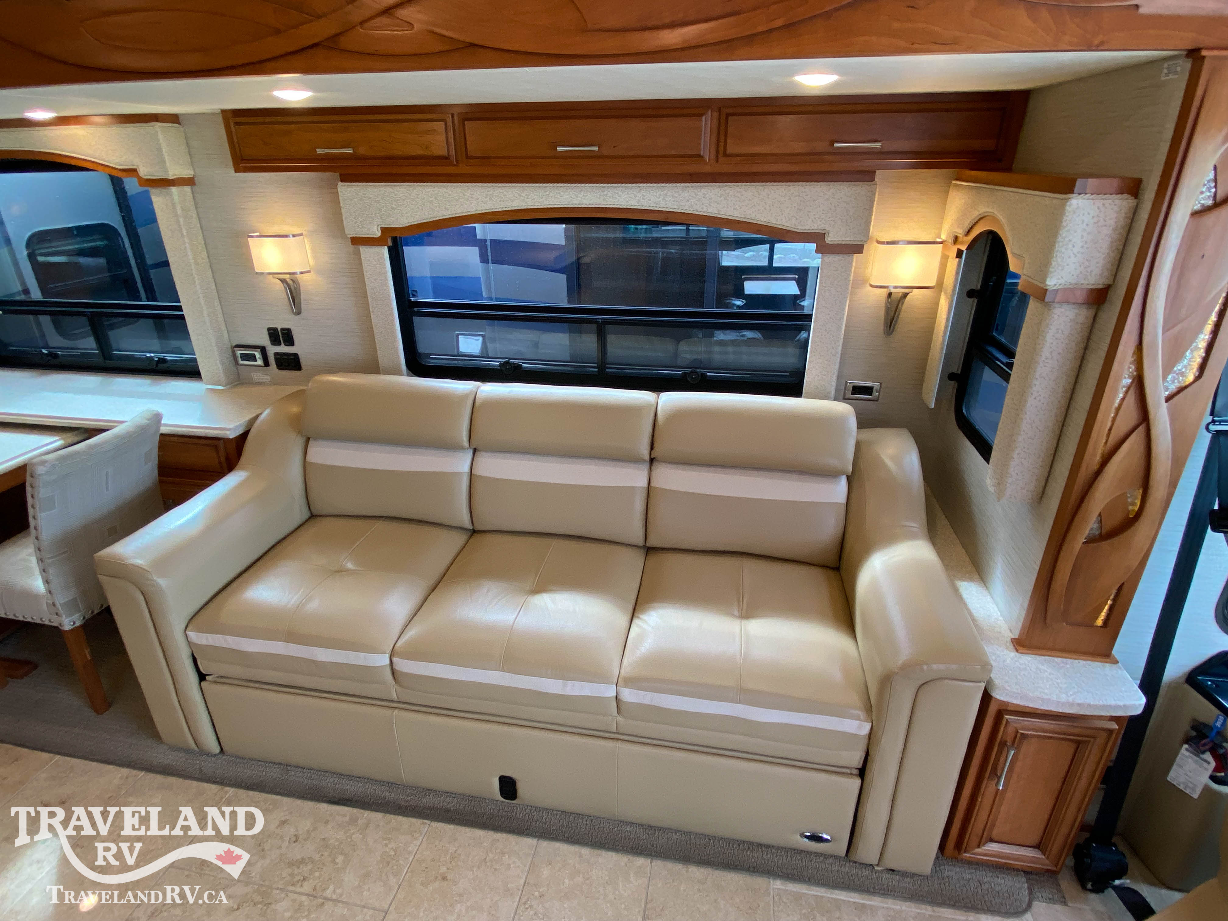2018 Newmar Ventana 4037 - Image 13