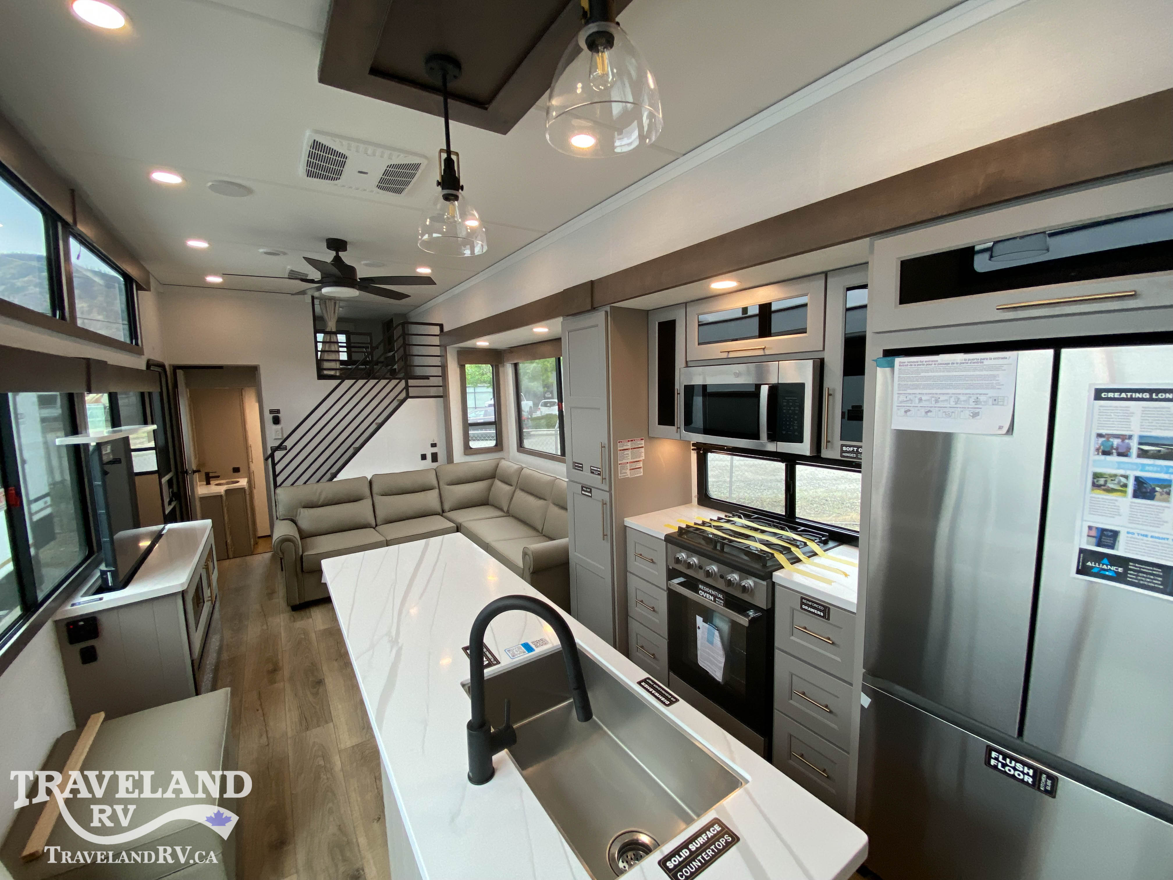 2026 Alliance RV Benchmark 44LFT - Image 16