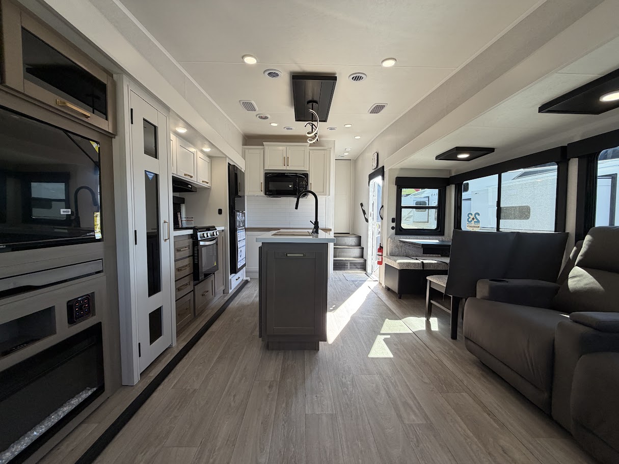 2027 JAYCO EAGLE 29RLC - Image 12