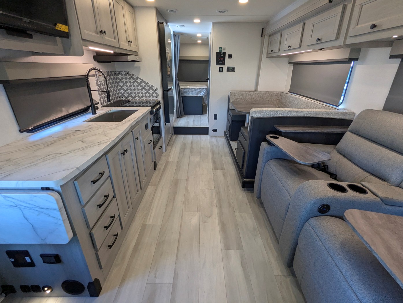 2027 Forest River Solera 32DSK - Image 22