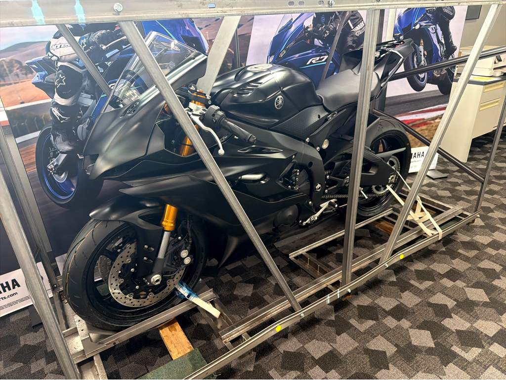 2026 Yamaha R6 RACE - Image 2