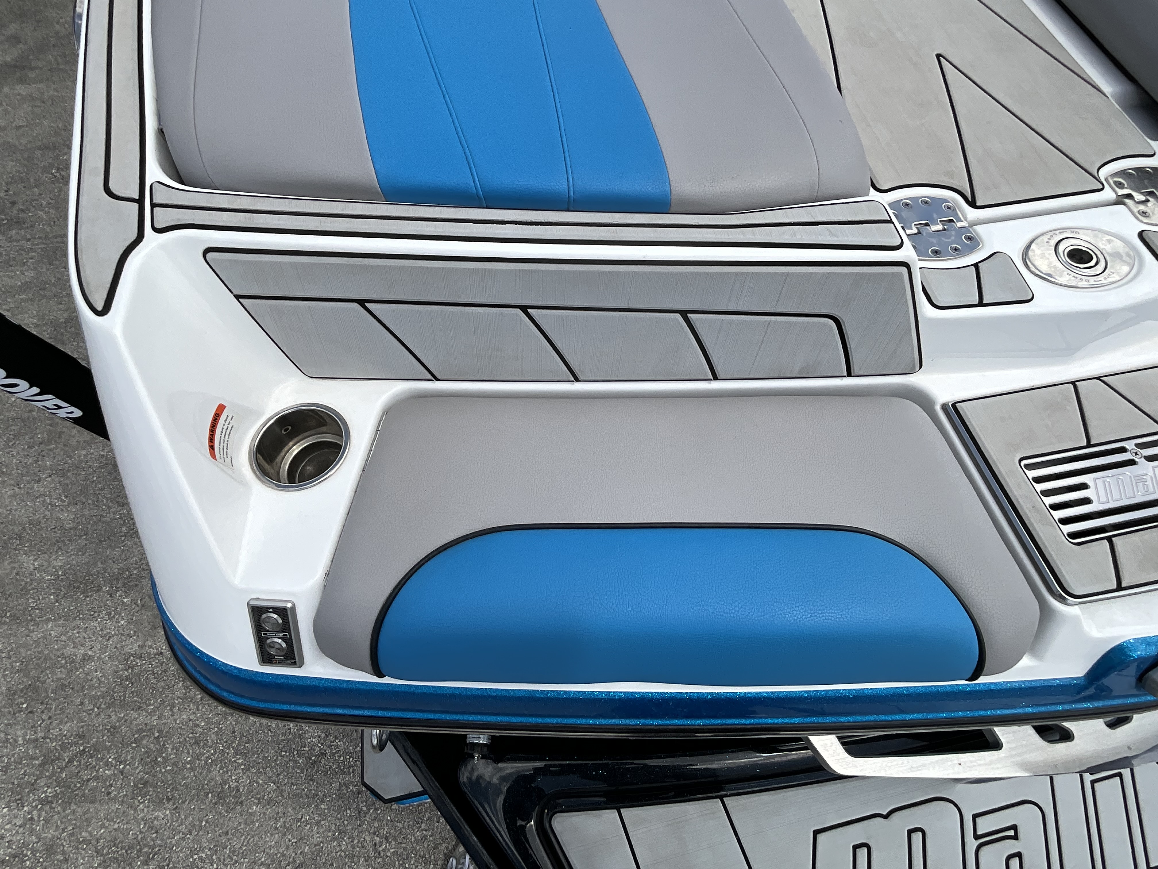 2022 MALIBU 23LSV - Image 6