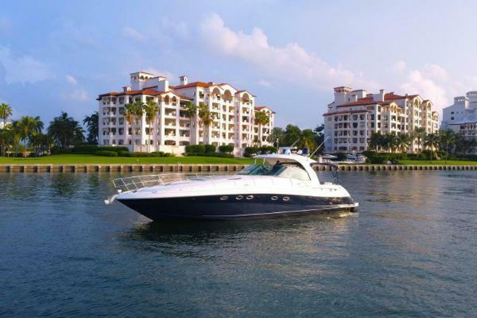 2005 Sea Ray 500 Sundancer - Image 2