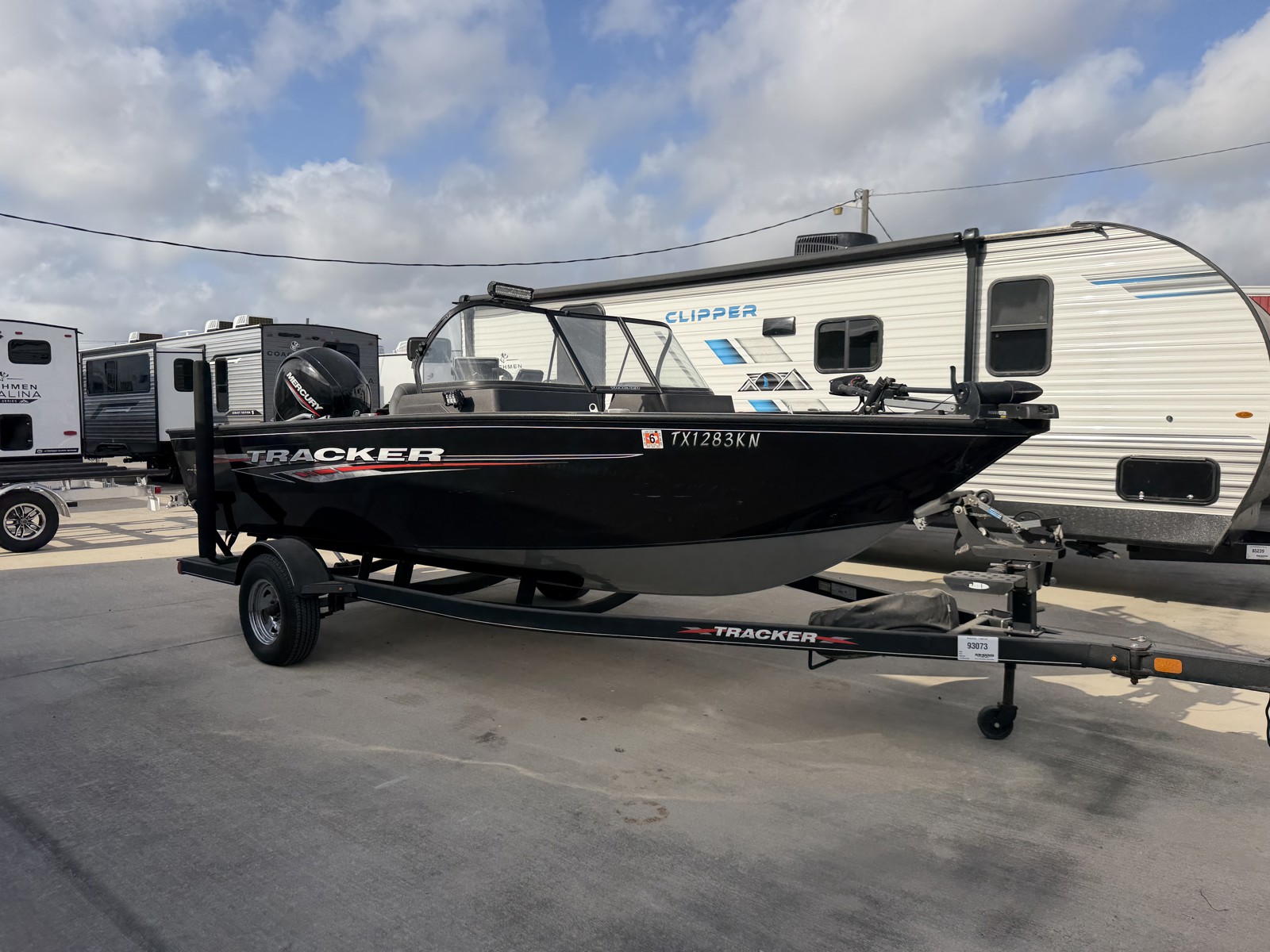 2022 TRACKER 2022 175 PRO GUIDE - Image 2
