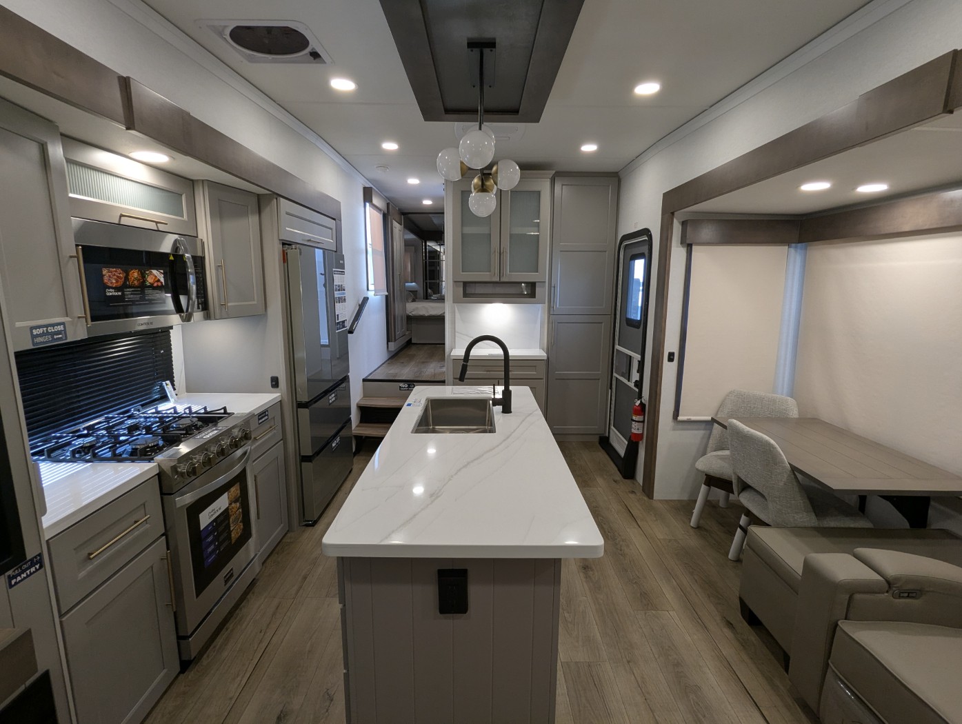 2026 Alliance RV Paradigm 340RL - Image 32