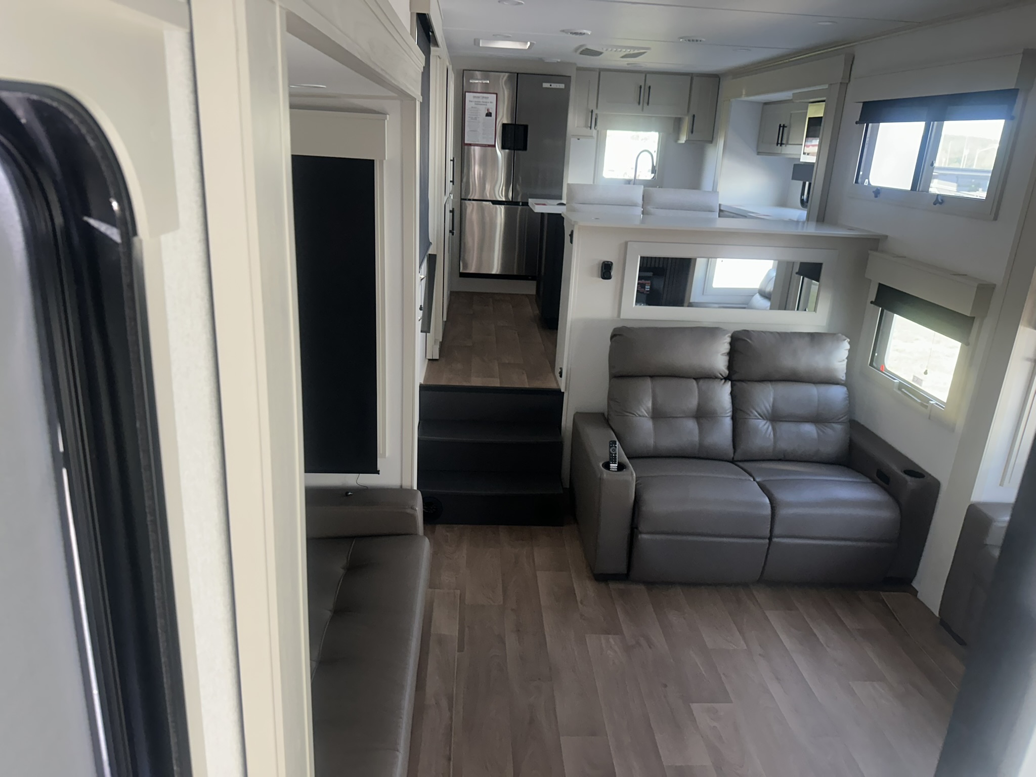 2026 GRAND DESIGN SOLITUDE 390RK - Image 36