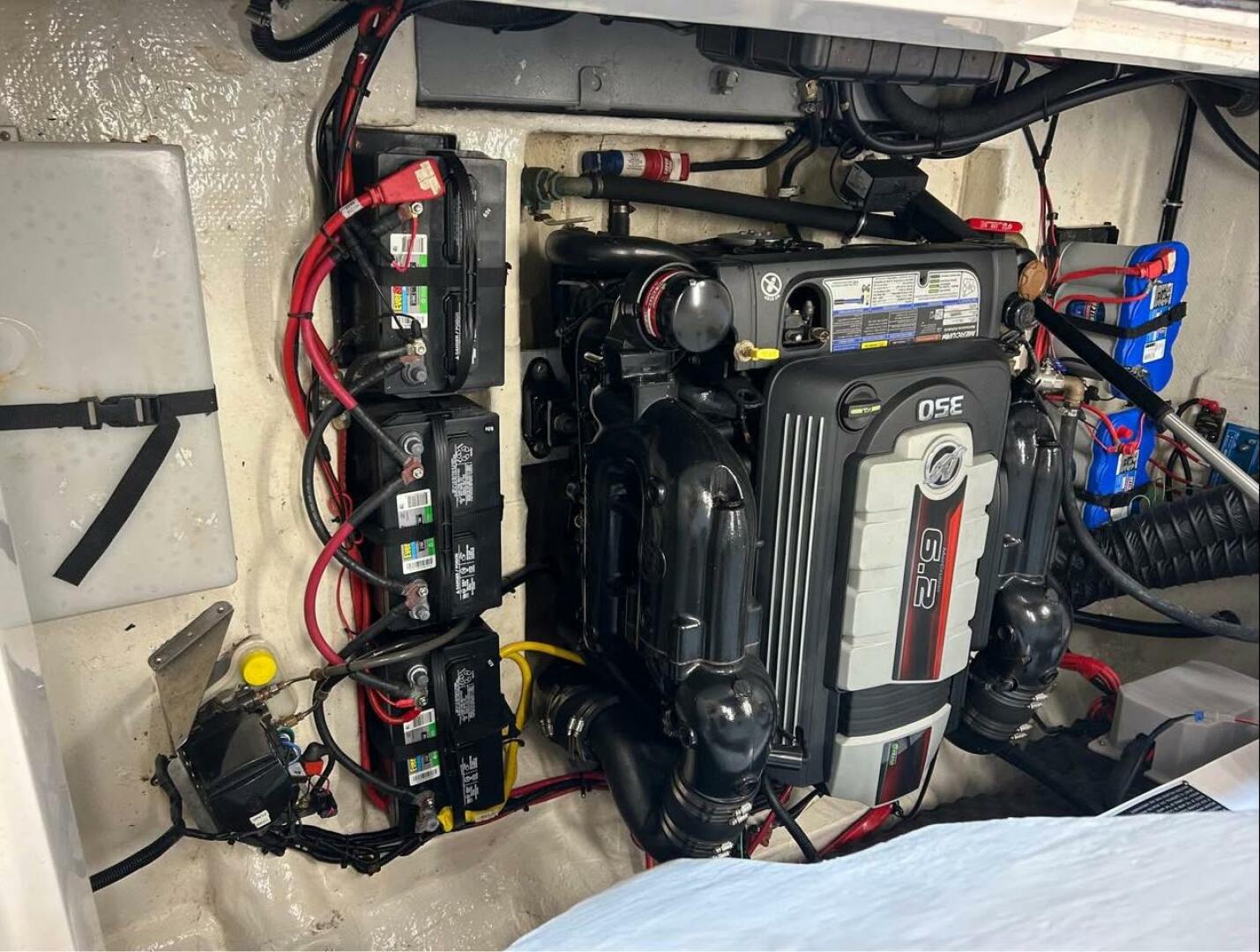 2018 Rinker 29QX - Image 20