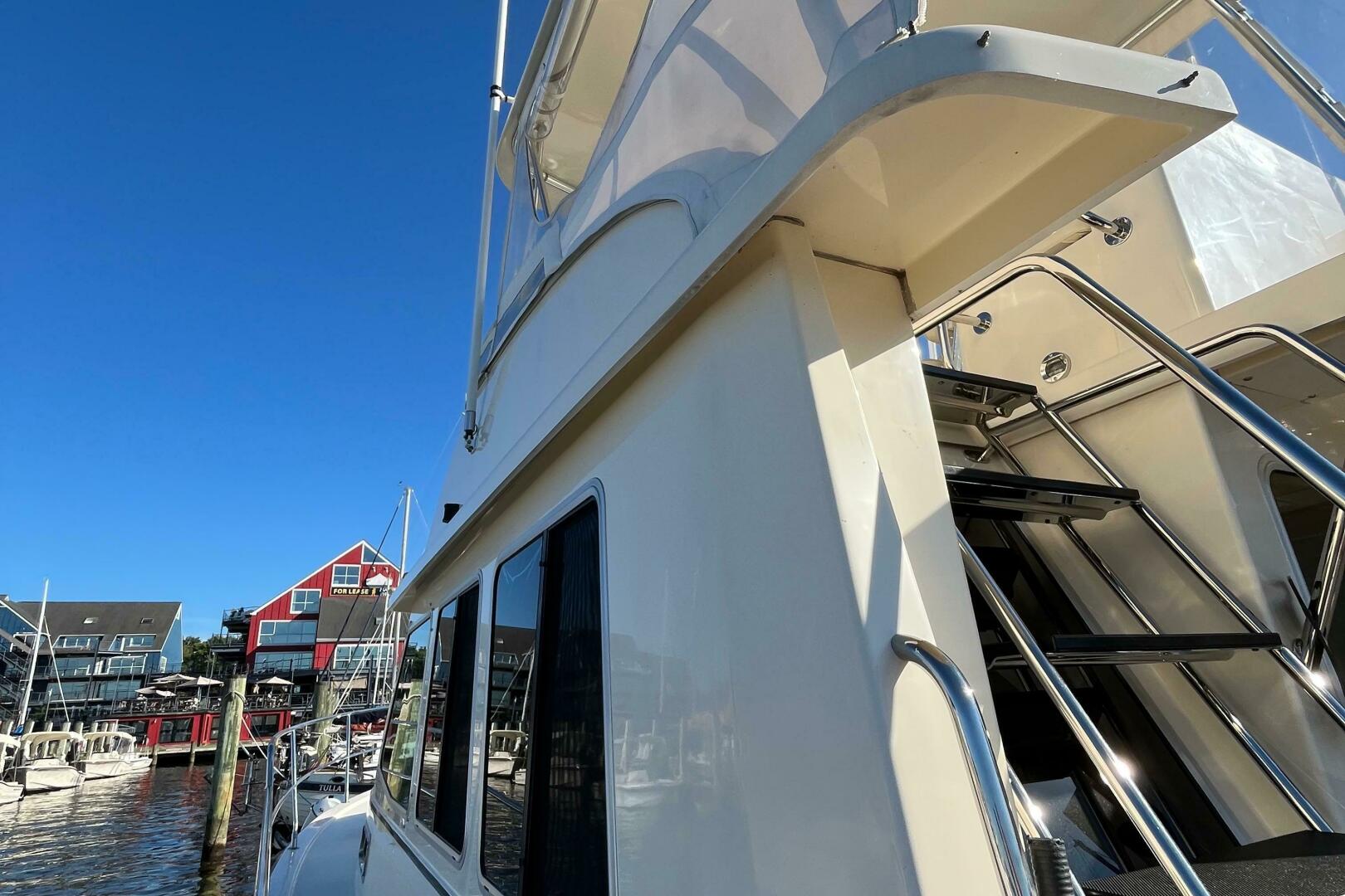 2006 Sabreline 36 Flybridge - Image 9