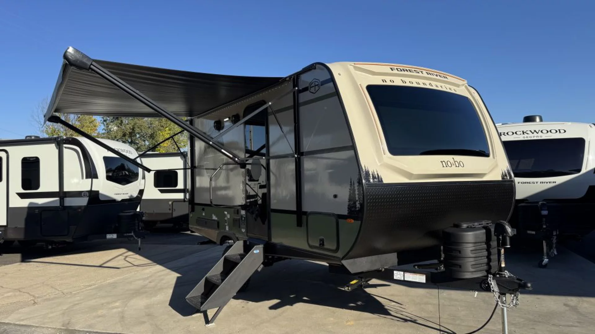 2027 FOREST RIVER NO BOUNDARIES NO BO 18.0-BM BEAST MODE 18 SERIES - Image 1