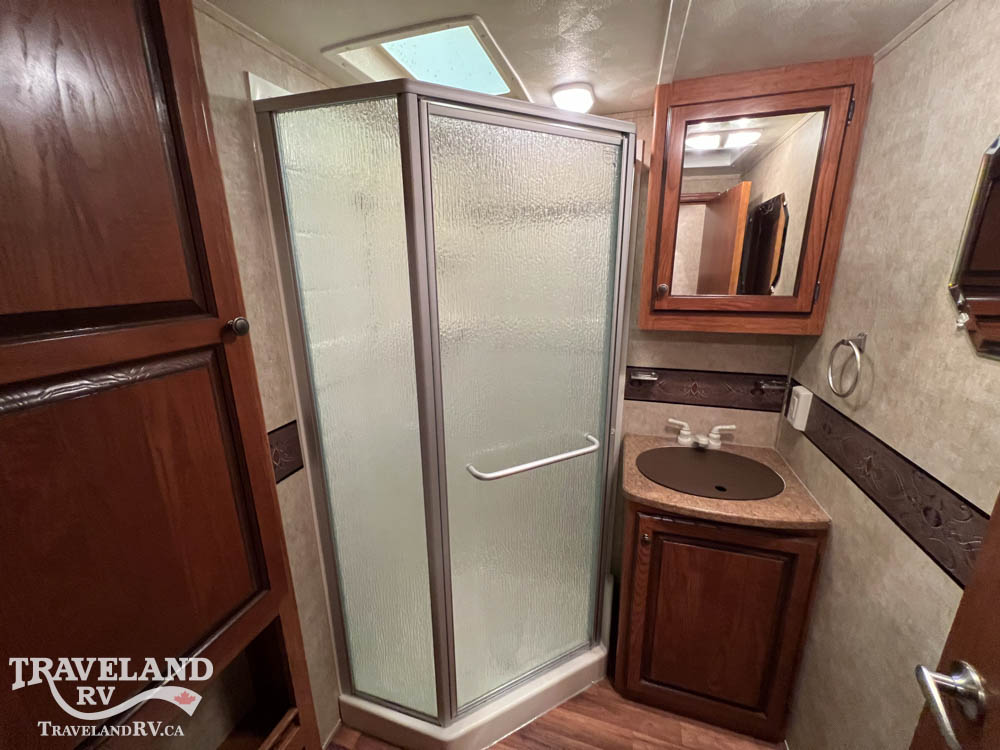 2012 FOREST RIVER SABRE 31CKTS - Image 34