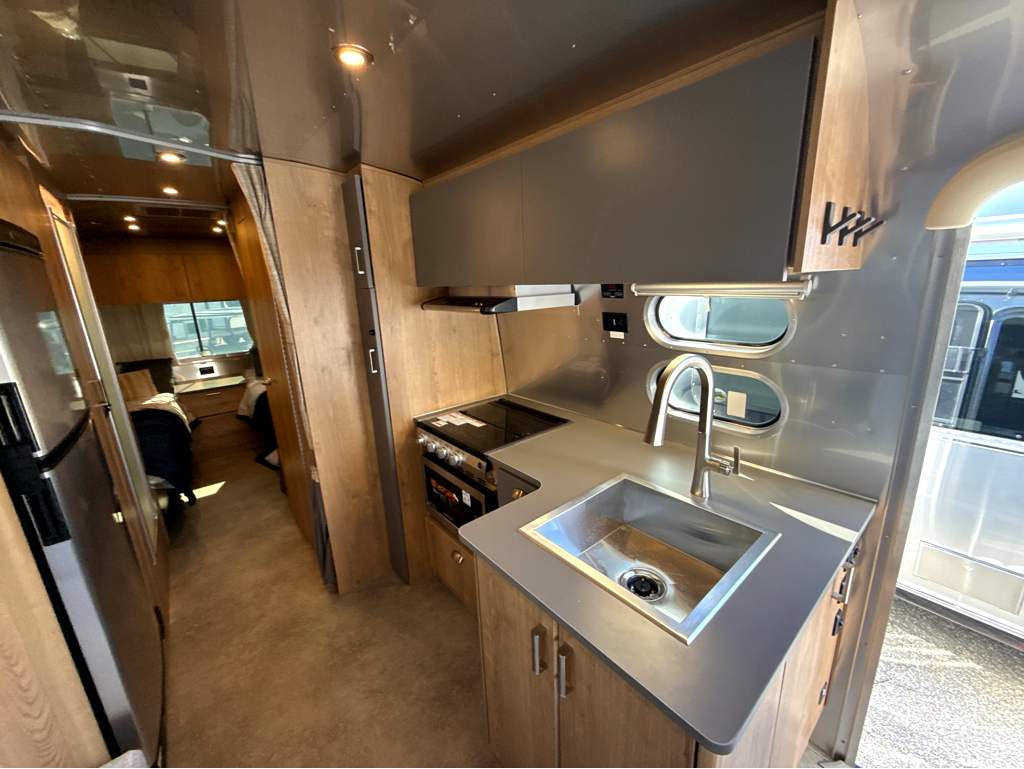 2026 AIRSTREAM TRADE WIND 25FBT - Image 12