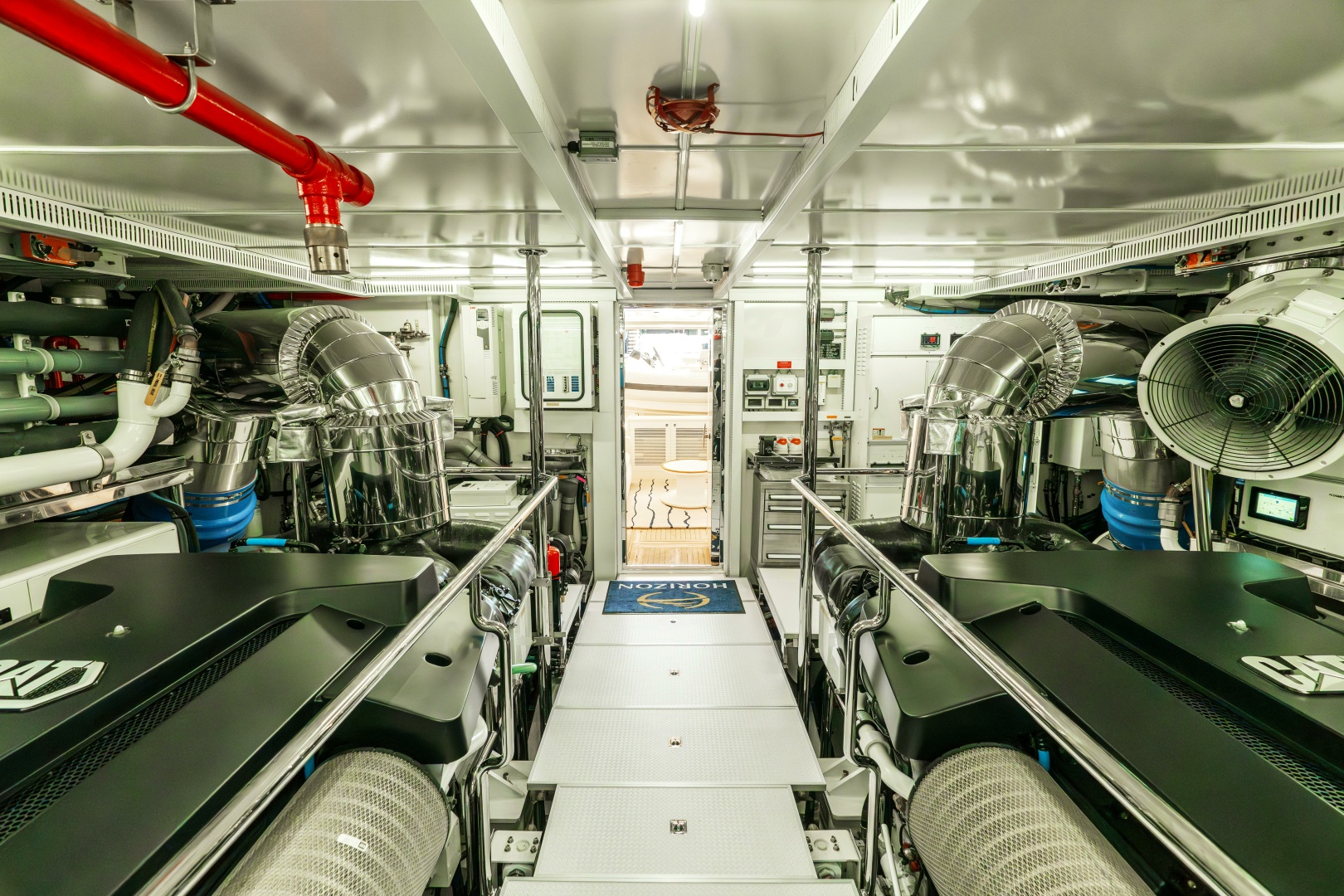 2025 Horizon Raised Pilothouse - Image 64