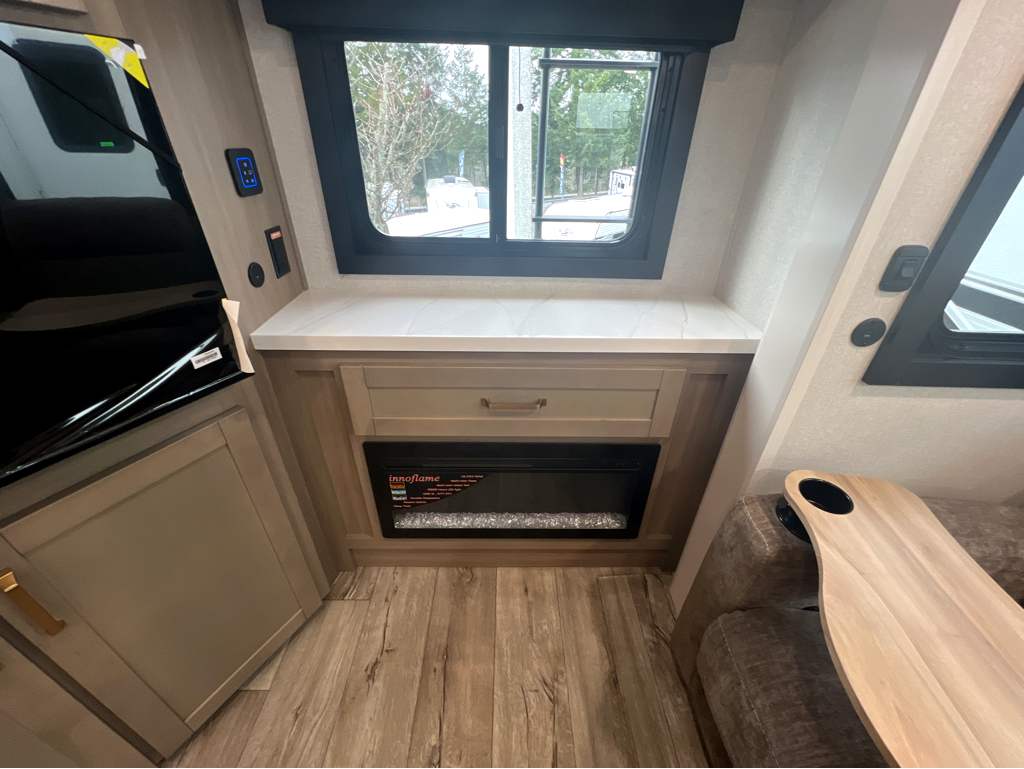 2026 Jayco Eagle HT 26REC - Image 8