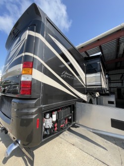 2016 AMERICAN COACH AMERICAN REVOLUTION 42T - Image 6