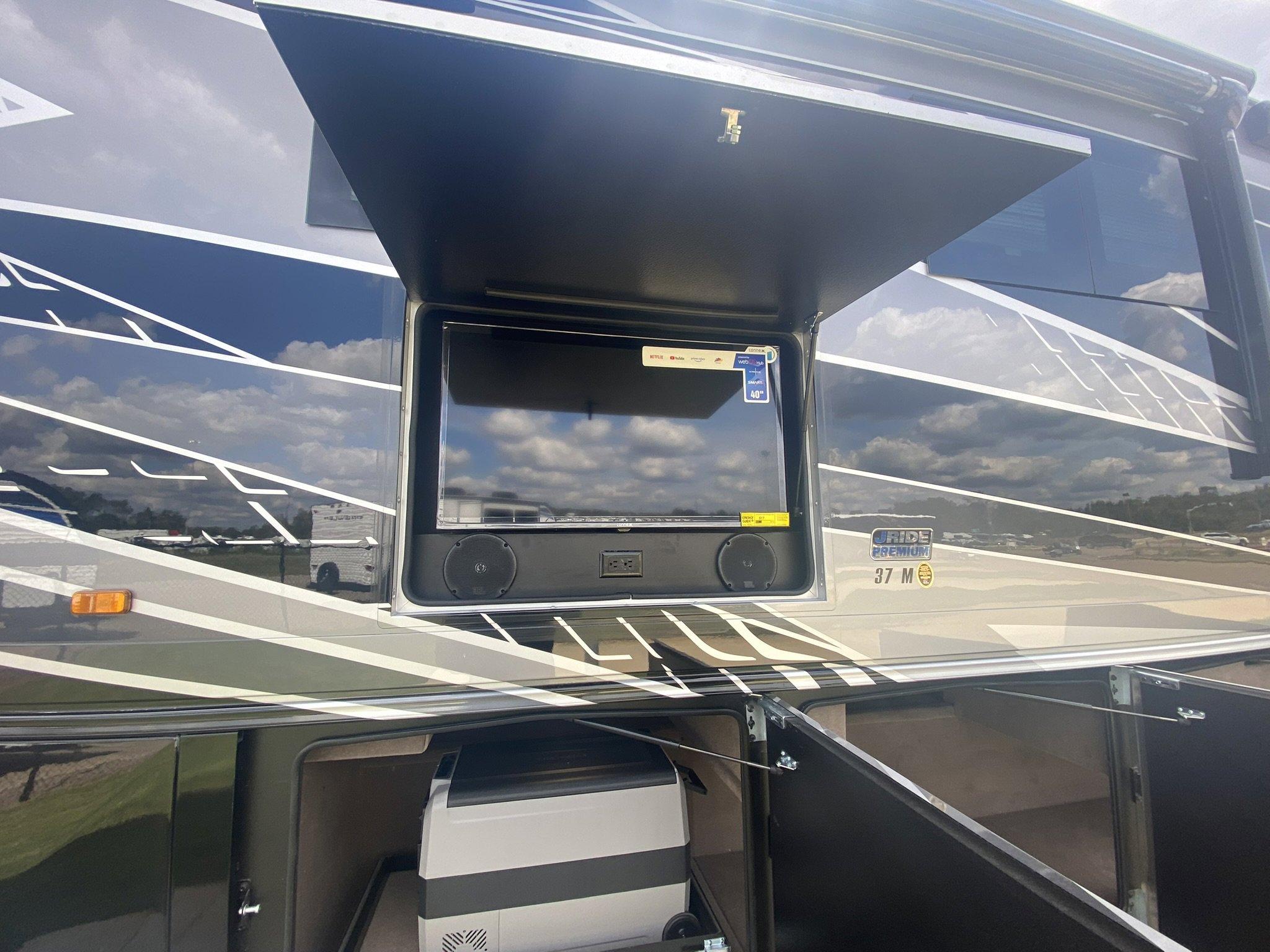 2026 JAYCO SENECA 37M - Image 7