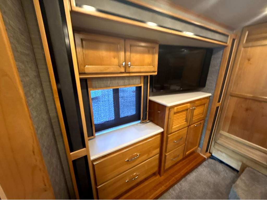 2021 TIFFIN ALLEGRO RED 33 AA - Image 30
