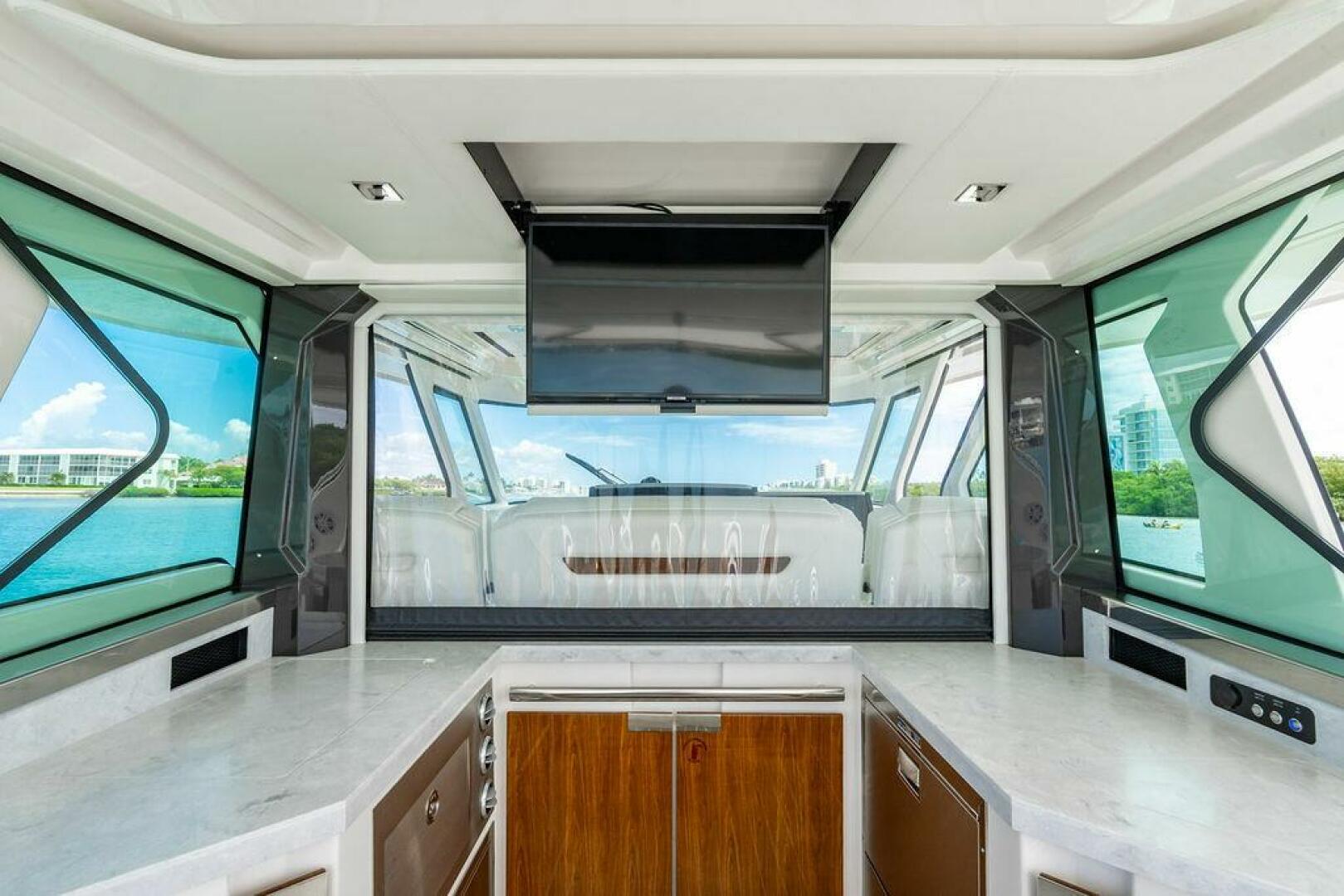 2025 Tiara Yachts 48 LS - Image 25