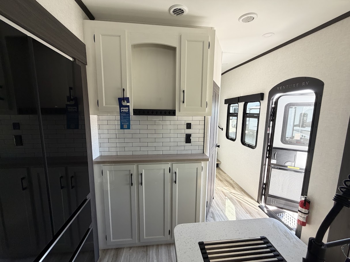 2026 VENTURE RV SPORTTREK 363VFR - Image 27