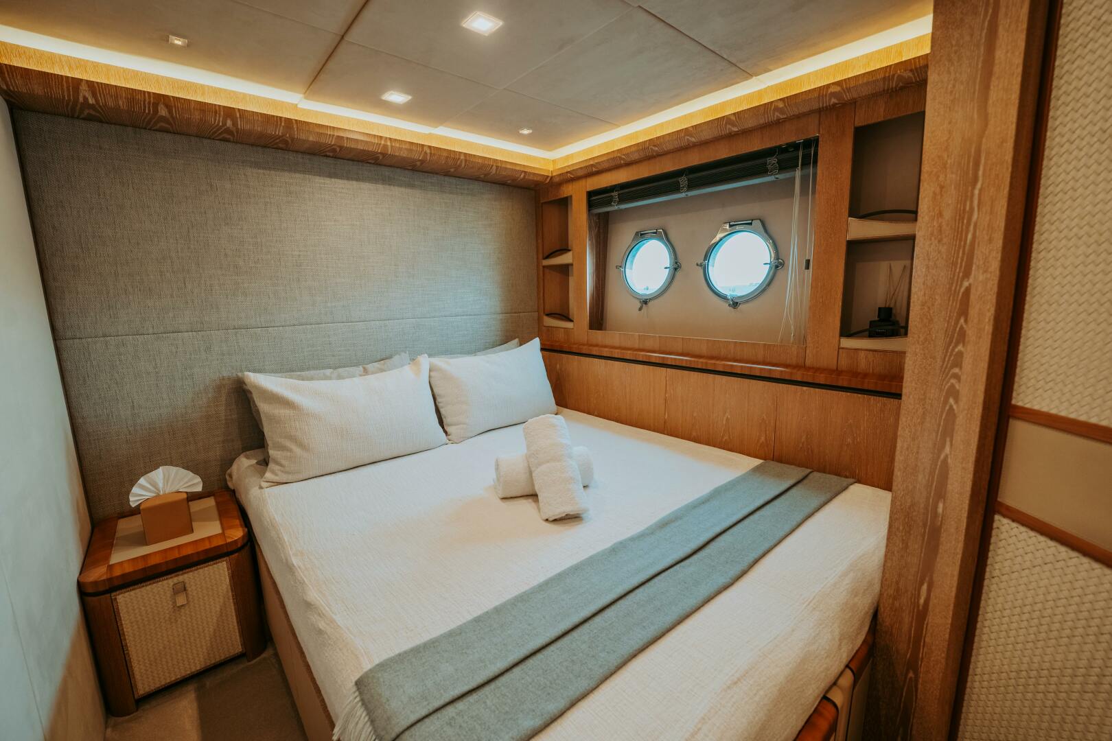 2013 Monte Carlo Yachts - Image 12