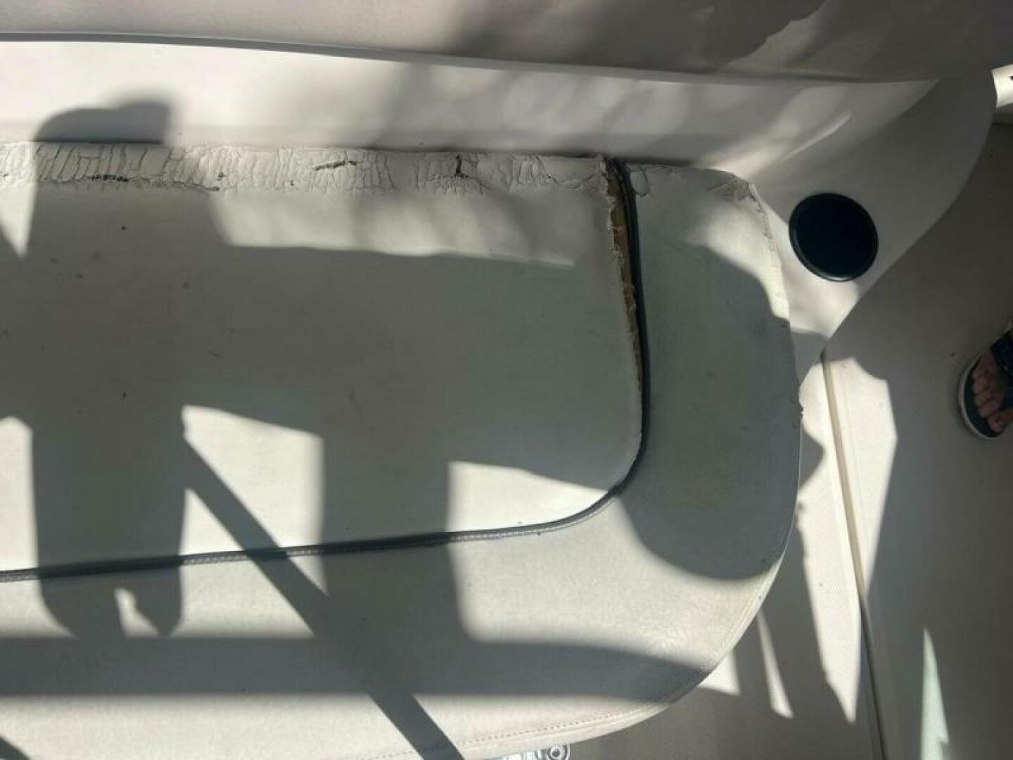 2003 Sea Ray 220 Bow Rider - Image 16