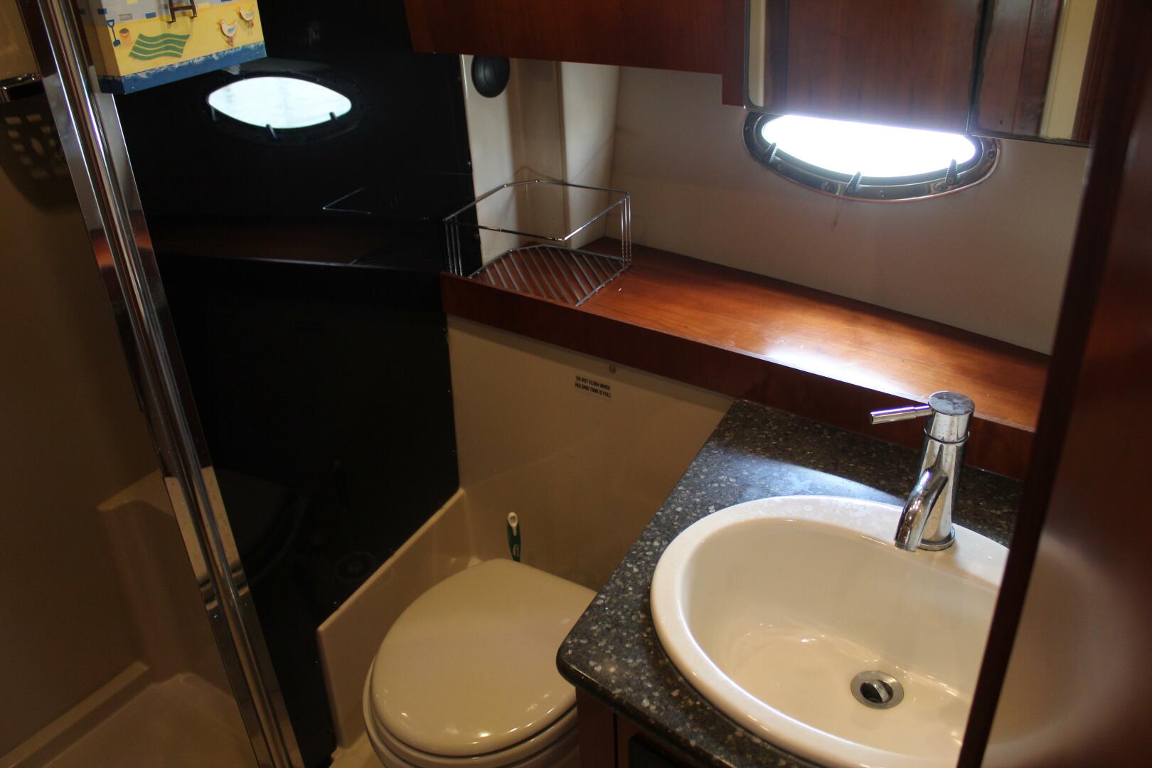 2007 Cruisers Yachts 420 Express - Image 32
