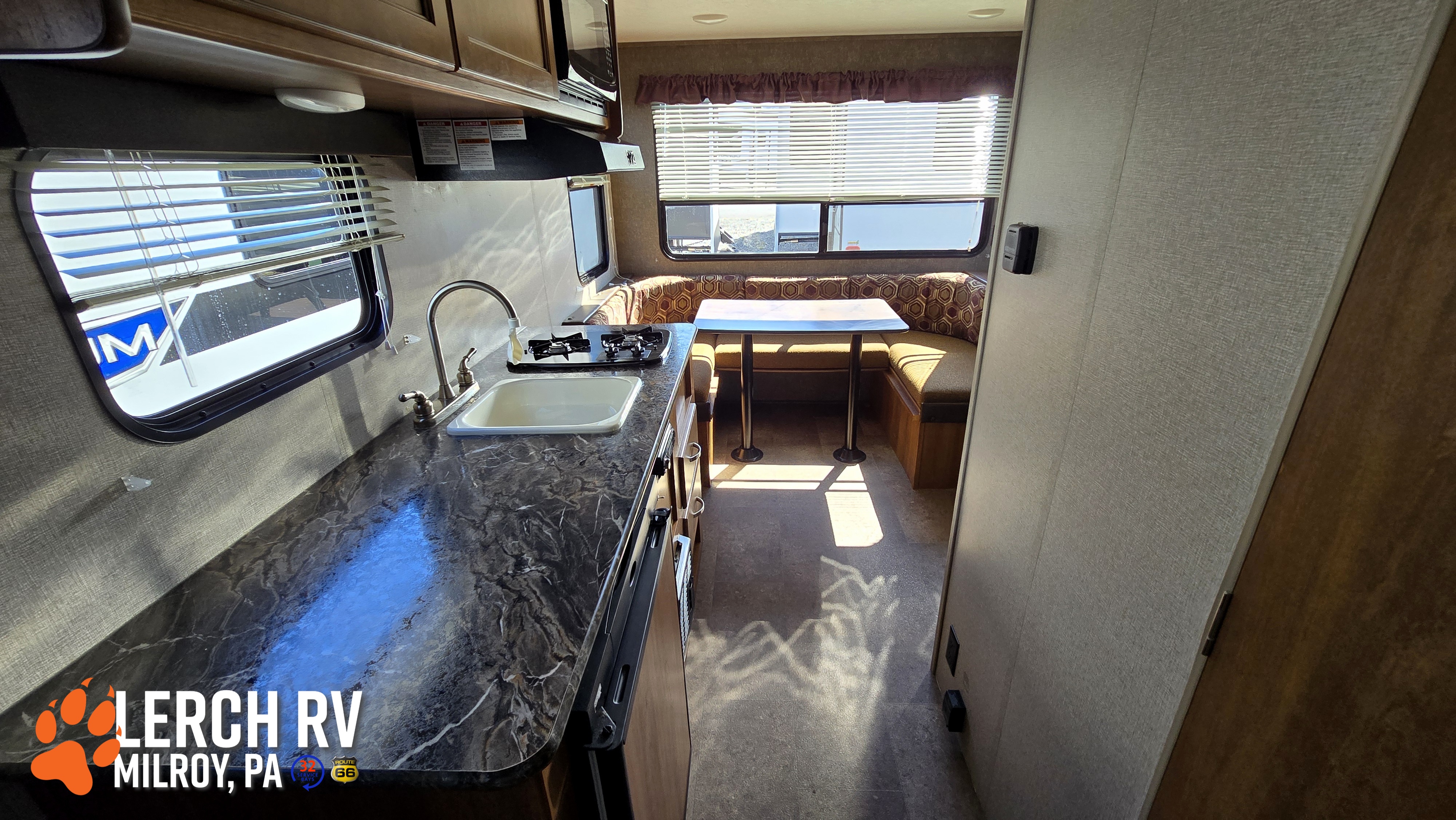 2018 Keystone Springdale Summerland Mini 1750RD - Image 7