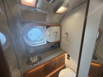 2027 AIRSTREAM FRANK LLOYD WRIGHT 28RBT - Image 12
